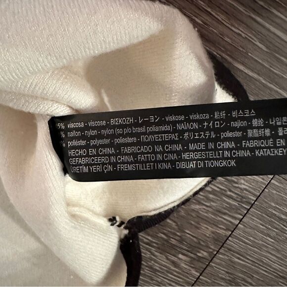 Zara Sleeveless Knit Sweater - Picture 4 of 5